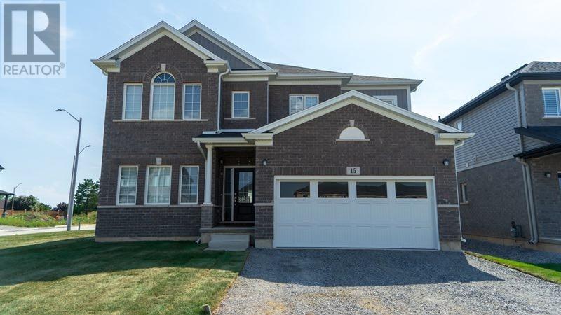 15 IRONWOOD CRT, thorold, Ontario