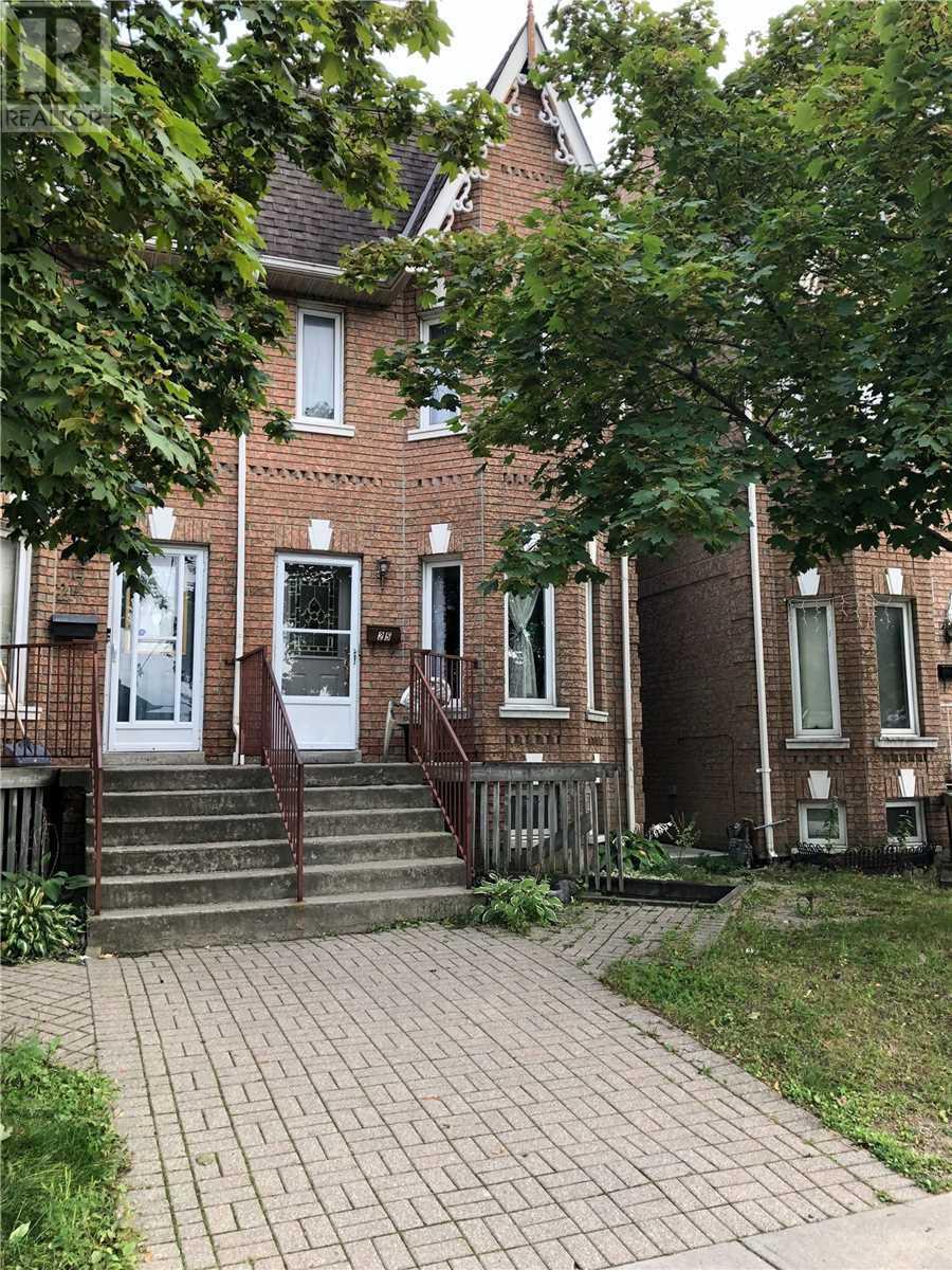 25 Lippincott St E, Toronto, Ontario  M9N 1B2 - Photo 1 - W4582954