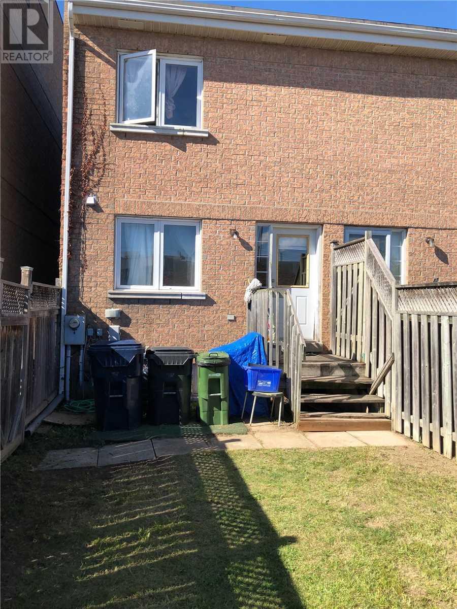 25 Lippincott St E, Toronto, Ontario  M9N 1B2 - Photo 3 - W4582954