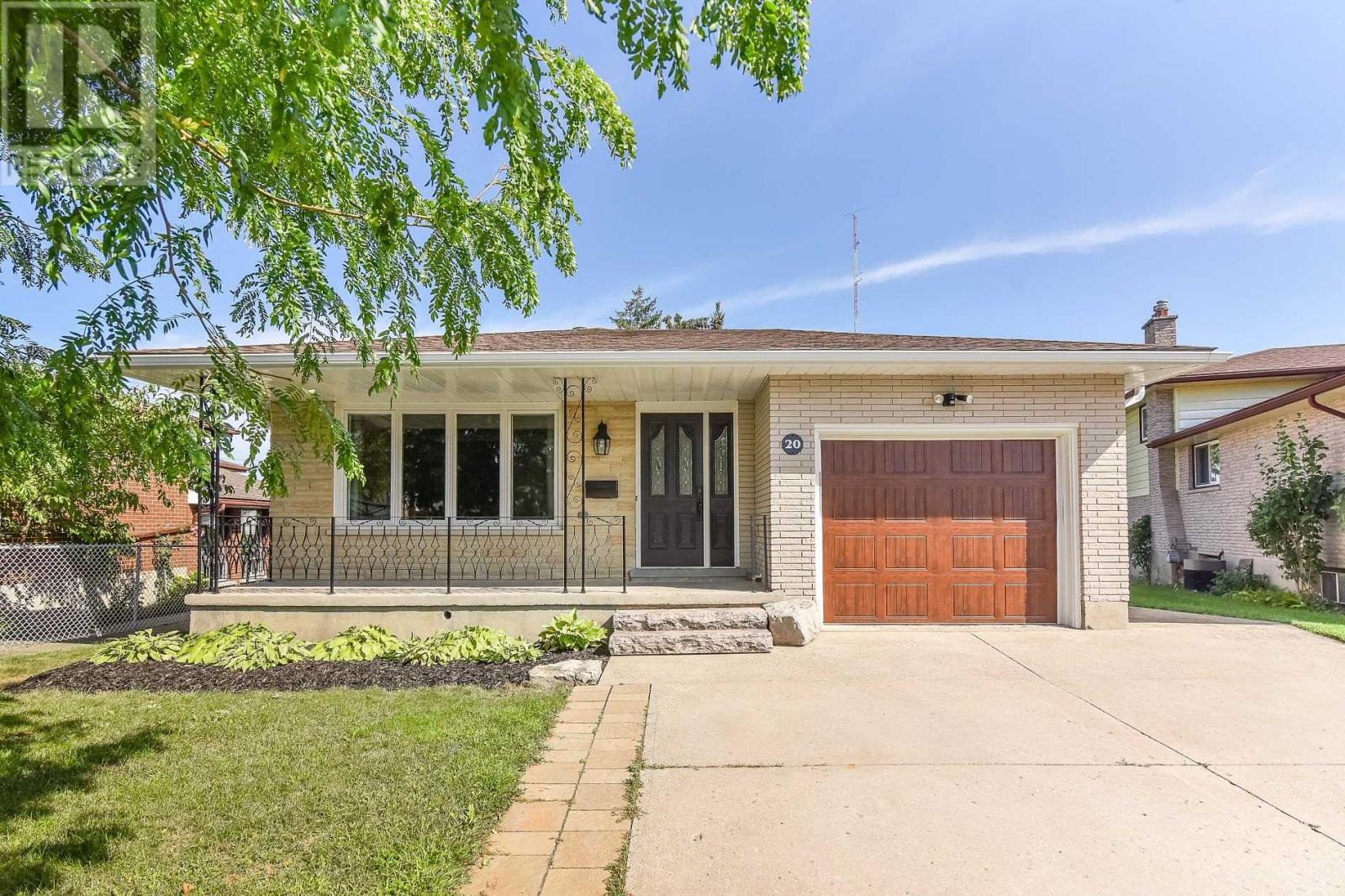 20 TEAKWOOD PL, guelph, Ontario