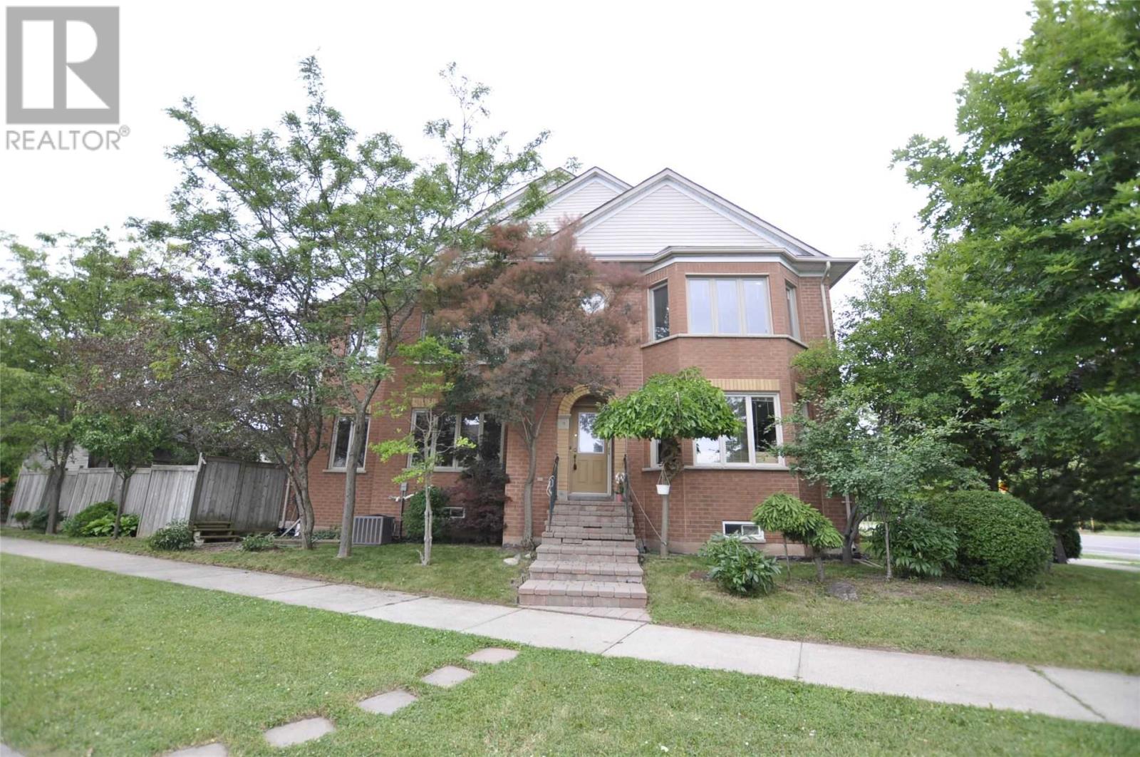 2184 Westoak Trails Blvd, Oakville, Ontario  L6M 3L3 - Photo 1 - W4583371