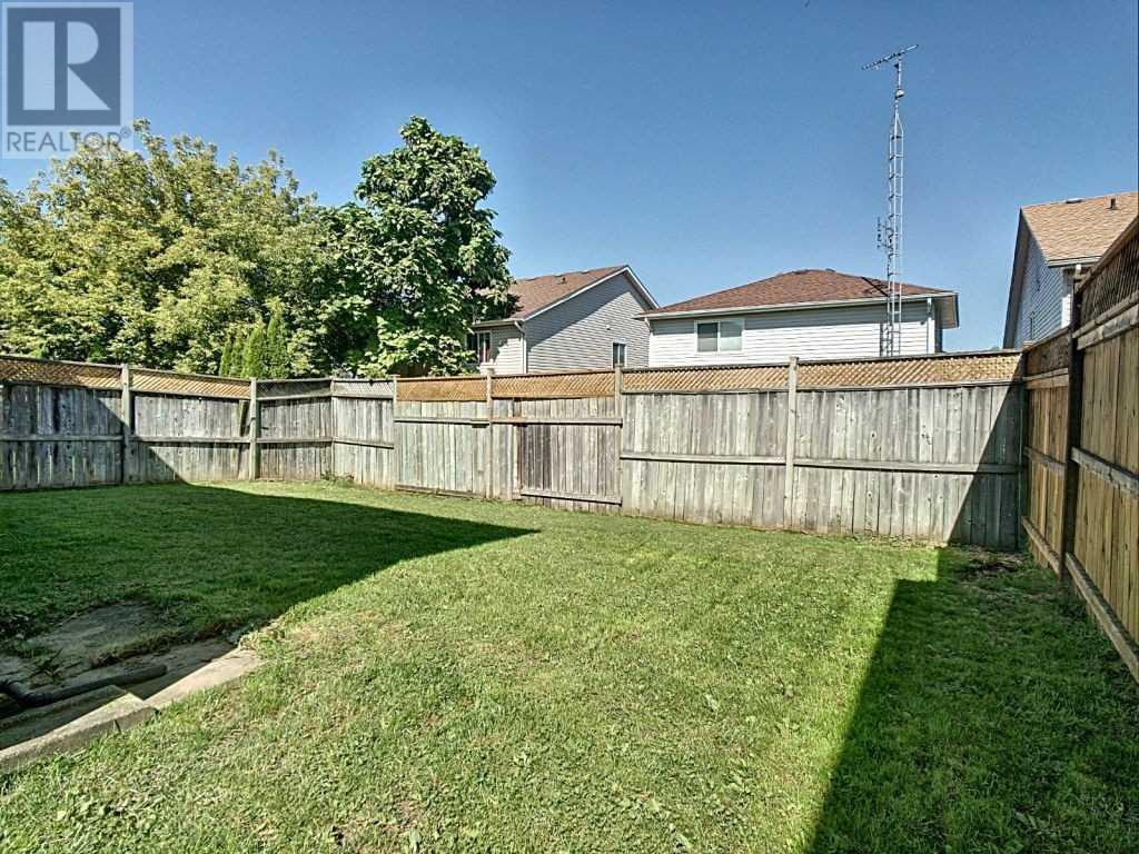 8071 Harvest Cres, Niagara Falls, Ontario  L2H 3G6 - Photo 2 - X4583240