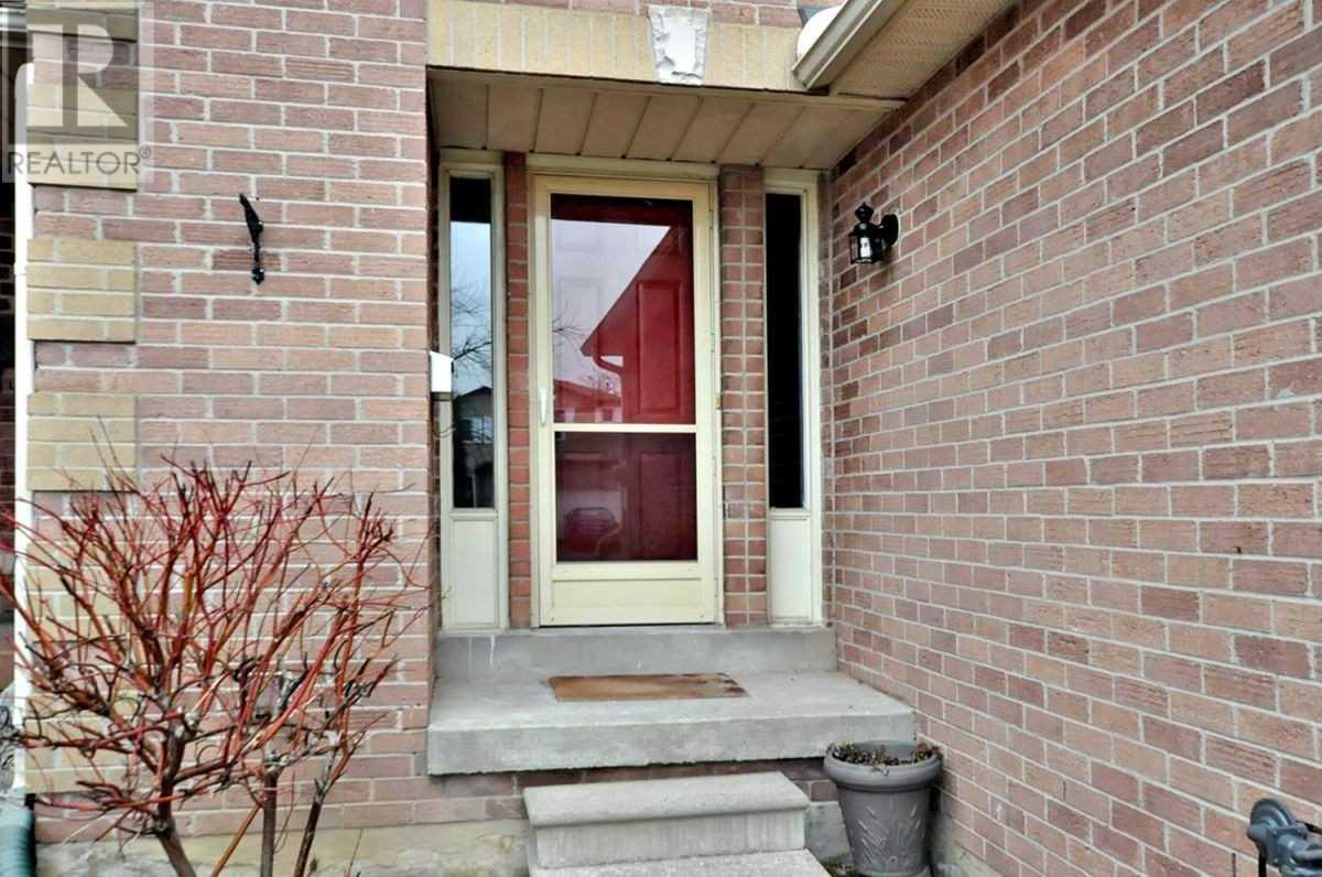 52 Bingham St, Richmond Hill, Ontario  L4C 9R2 - Photo 2 - N4585342