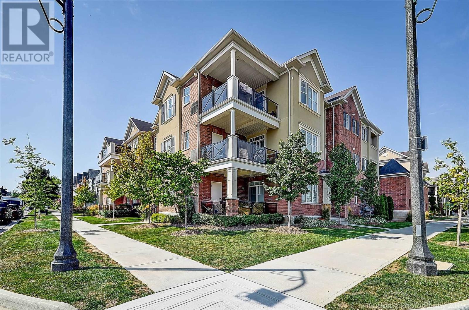 #201 -277 GATWICK DR, oakville, Ontario