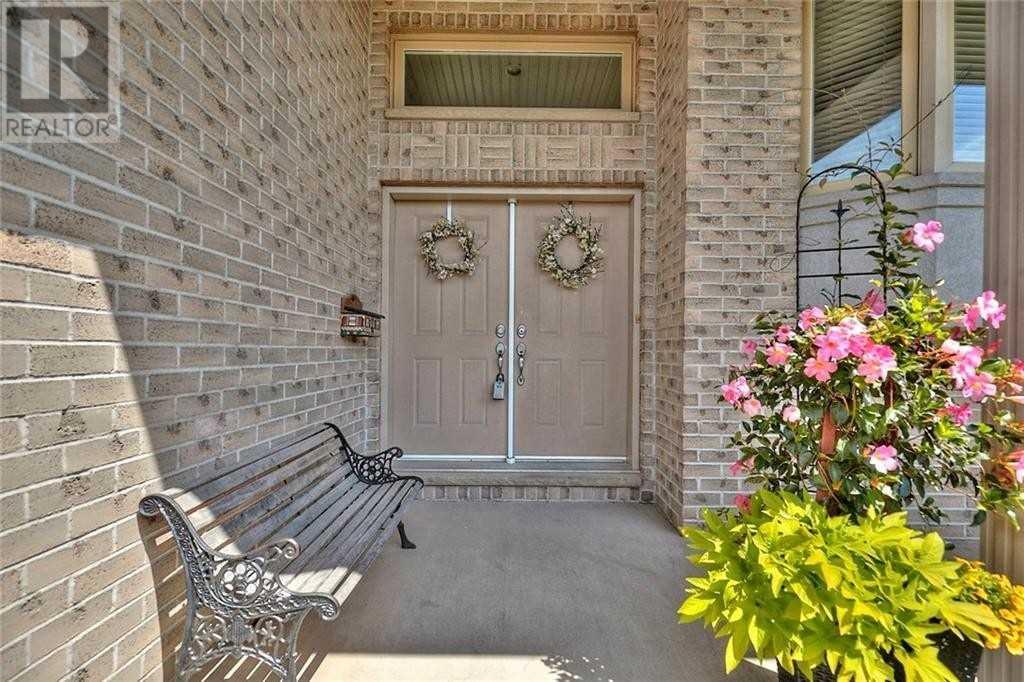 3197 Matthews Dr, Niagara Falls, Ontario  L2H 3G2 - Photo 3 - X4585863