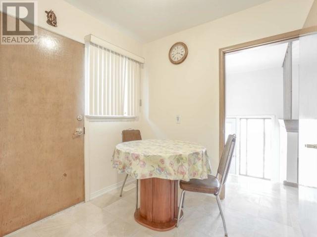 40 Fallingdale Cres, Toronto, Ontario  M3J 1C5 - Photo 7 - W4586348