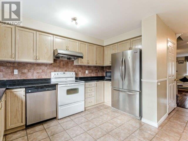 62 Baffin Crt, Richmond Hill, Ontario  L4B 4J7 - Photo 7 - N4587381