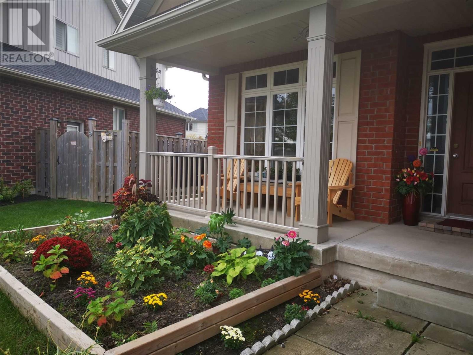 7962 Brookside Dr, Niagara Falls, Ontario  L2H 3M5 - Photo 2 - X4587138