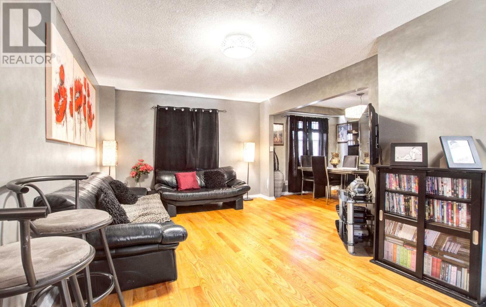 1349 Anton Sq, Pickering, Ontario  L1V 5S8 - Photo 2 - E4587783