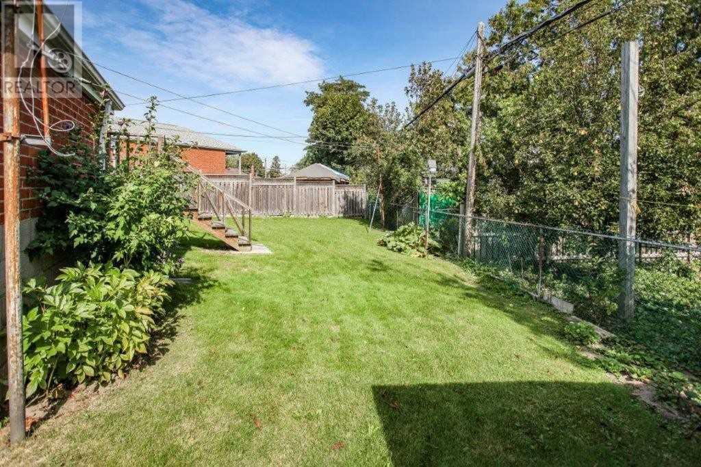 15 Bauty Pl, Toronto, Ontario  M1P 1B3 - Photo 3 - E4588482