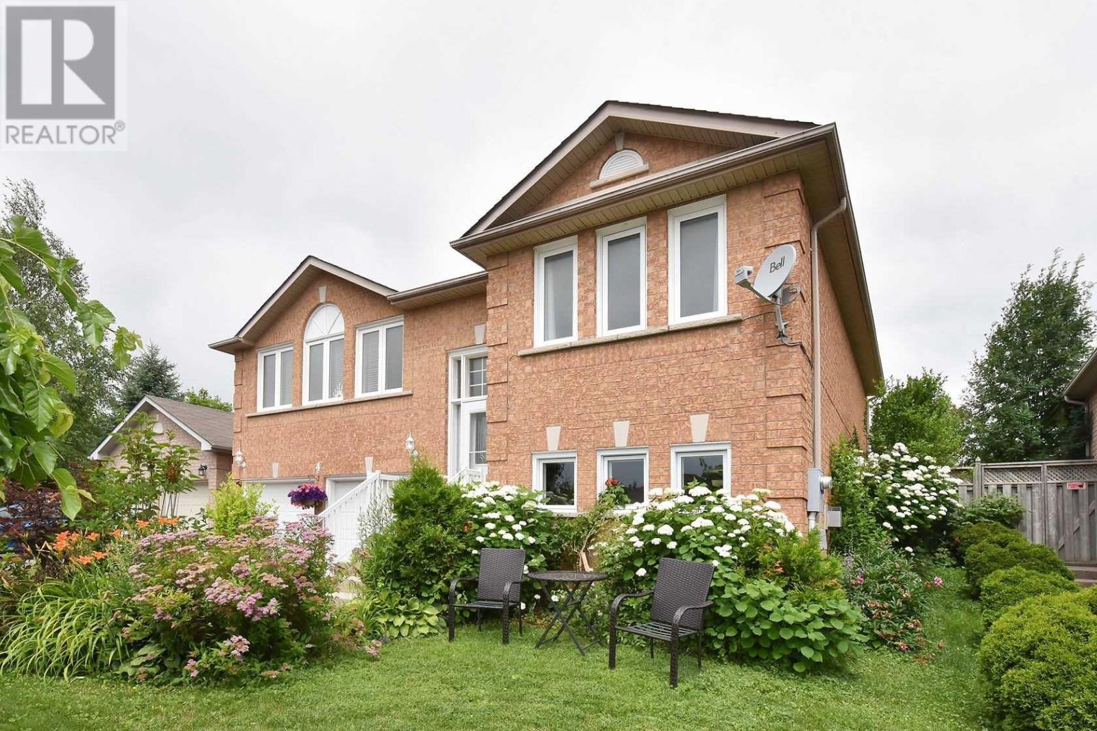 4 Parkside Crt, Bradford West Gwillimbury, Ontario  L0L 2M0 - Photo 2 - N4588781