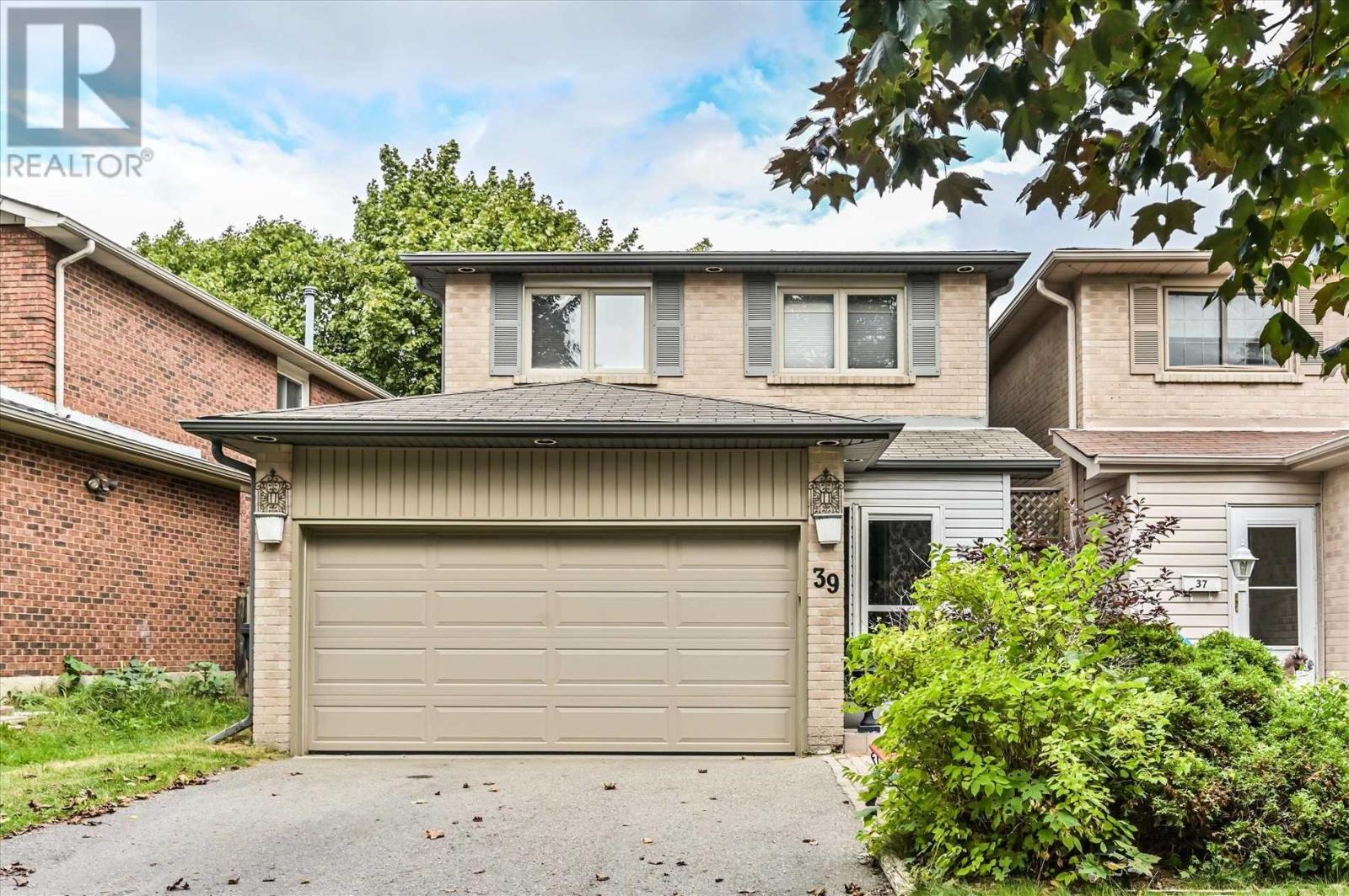 39 BARRINGTON CRES, brampton, Ontario