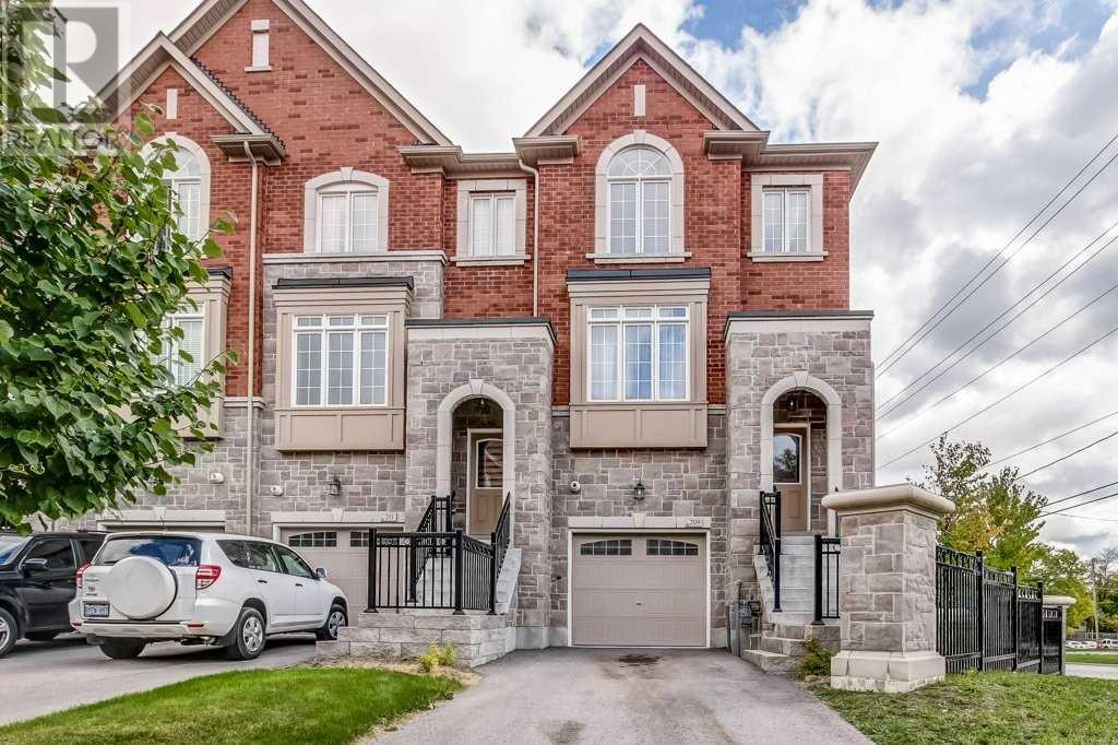 209 APPLETON CRT, newmarket, Ontario