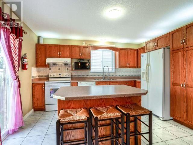 19 Udvari Cres, Kitchener, Ontario  N2N 3P5 - Photo 6 - X4589243