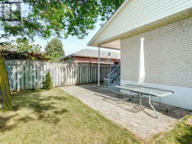 204 Jeffcoat Dr, Toronto, Ontario  M9W 3C9 - Photo 19 - W4589332