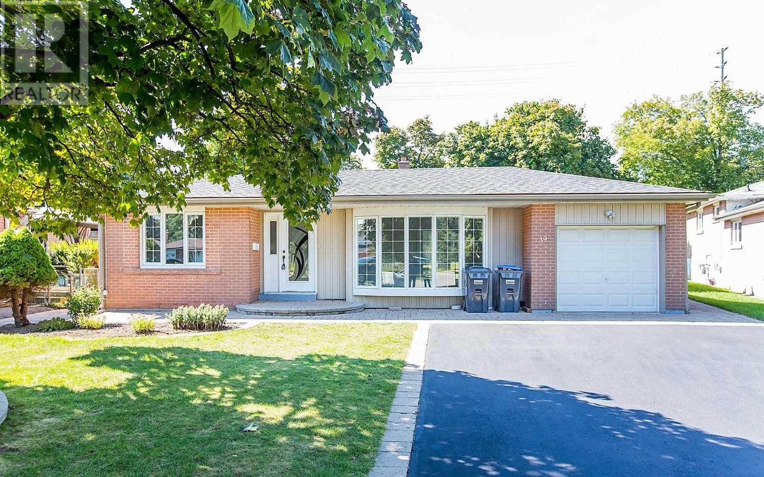 39 BURNHAM CRES, brampton, Ontario