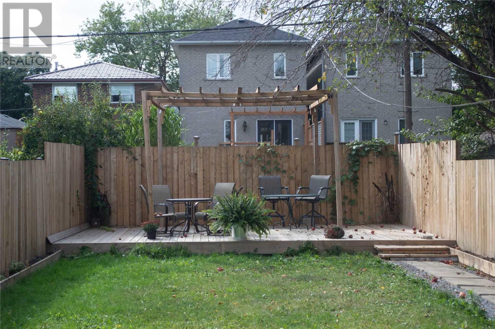 50 South Bonnington Ave, Toronto, Ontario  M1N 3M3 - Photo 2 - E4590060