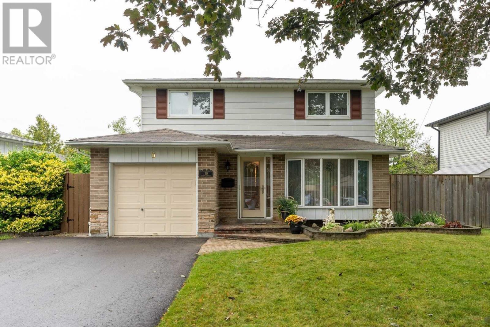 6 COWLING CRES, ajax, Ontario