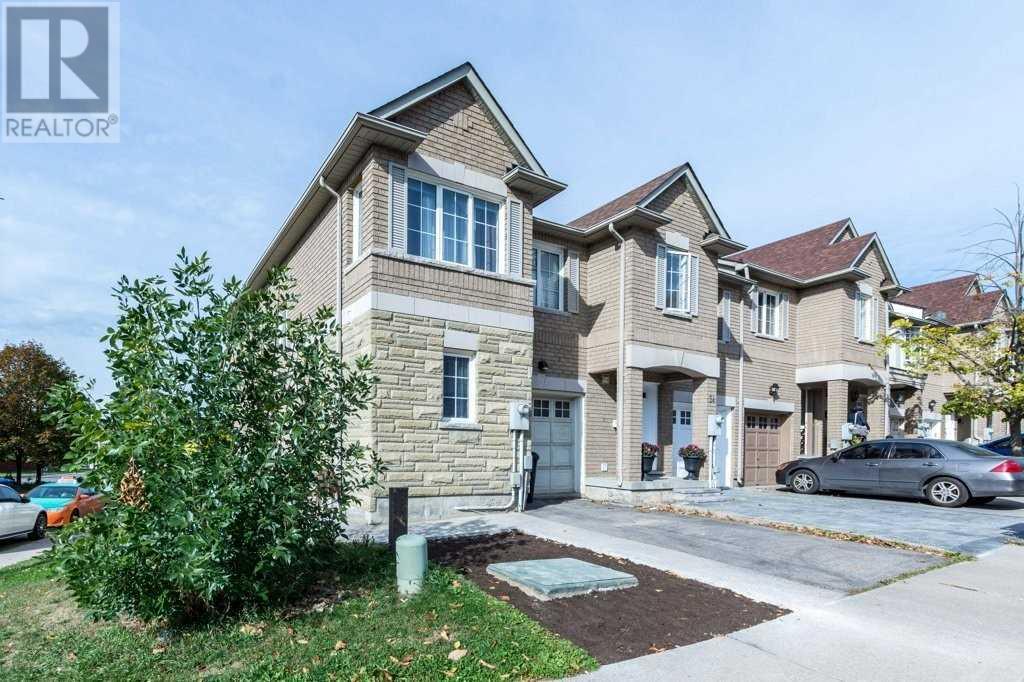 22 Norman Wesley Way, Toronto, Ontario  M3M 3H4 - Photo 1 - W4590637