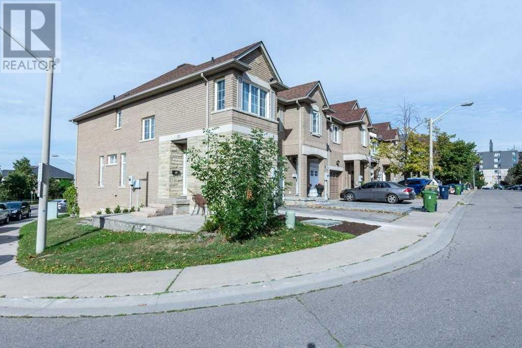 22 Norman Wesley Way, Toronto, Ontario  M3M 3H4 - Photo 2 - W4590637