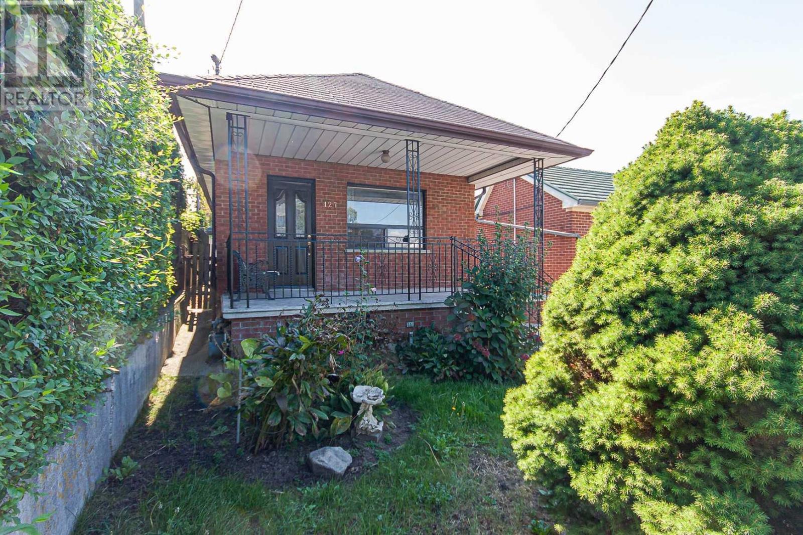 127 Cameron Ave, Toronto, Ontario  M6M 1R5 - Photo 2 - W4591050