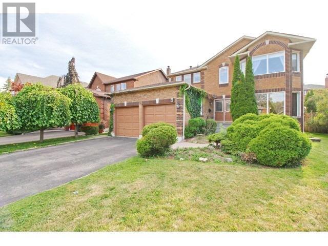 8 SAYOR DR, ajax, Ontario