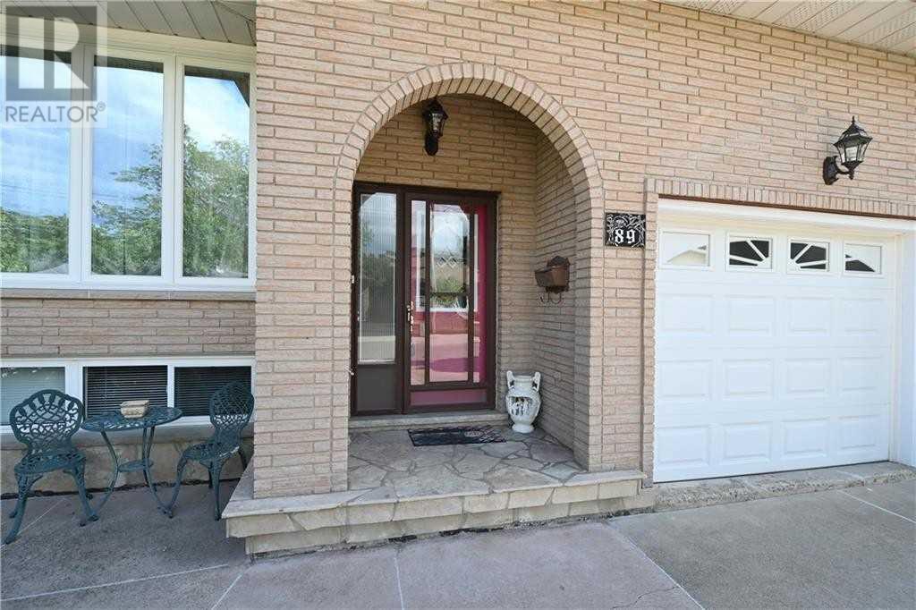 89 Greencedar Dr, Hamilton, Ontario  L9C 6W4 - Photo 2 - X4591580