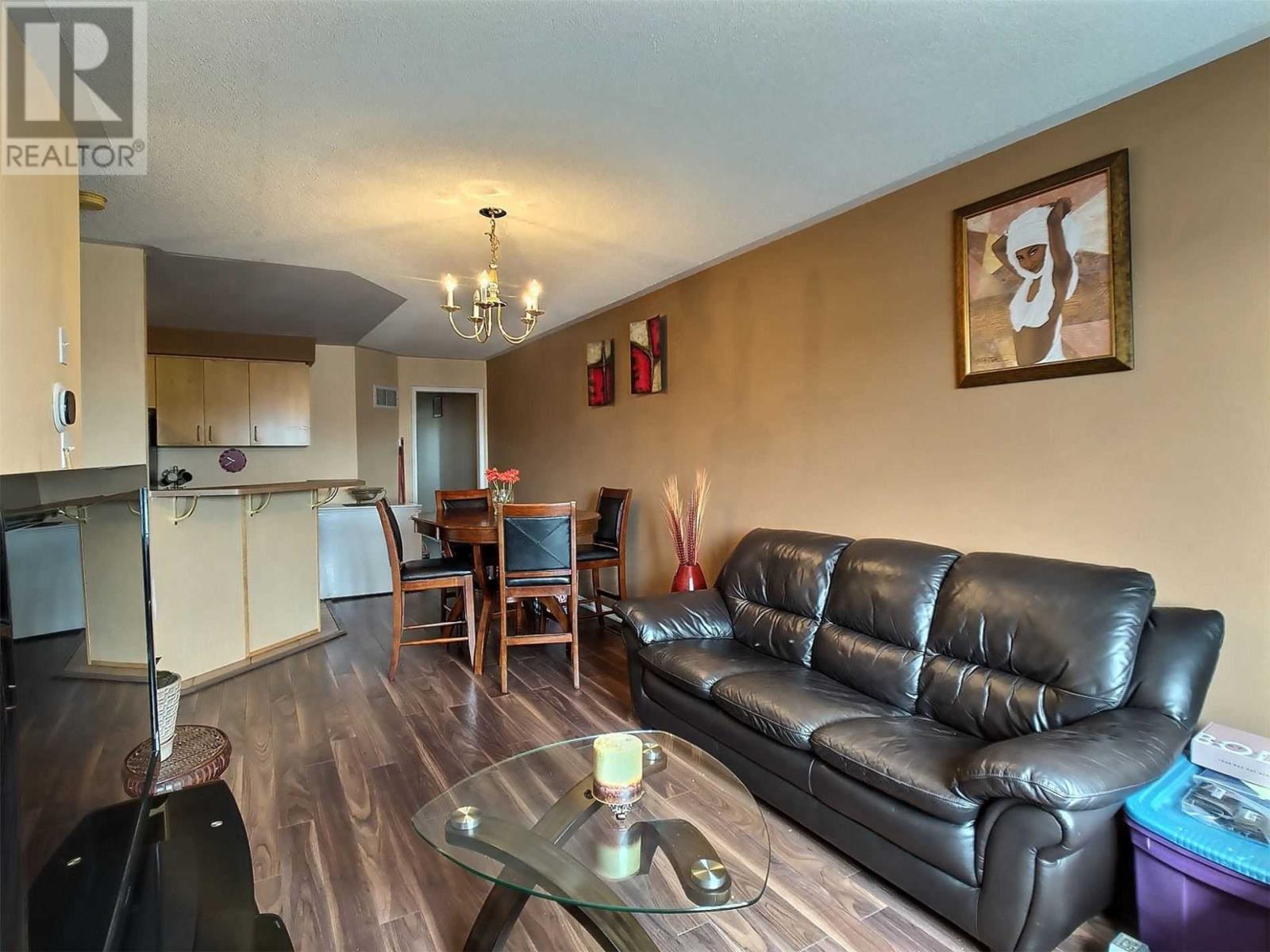 505 Rossellini Dr, Mississauga, Ontario  L5W 1M5 - Photo 4 - W4591822