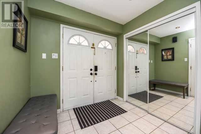 3 Mannel Cres, Brampton, Ontario  L6Y 5E1 - Photo 3 - W4592145