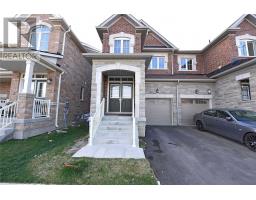 10 BANAS WAY, brampton, Ontario