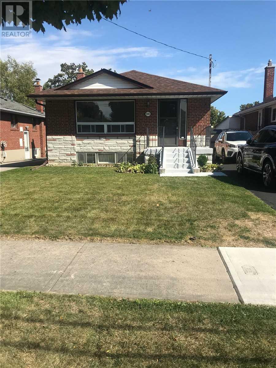 1183 Pharmacy Ave, Toronto, Ontario  M1R 2H5 - Photo 2 - E4593216