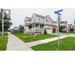 2 BEACHGROVE CRES, whitby, Ontario