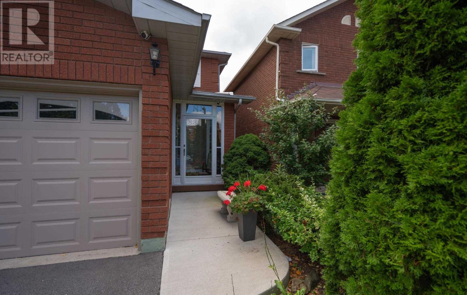 83 Michigan Ave, Brampton, Ontario  L6Y 4P1 - Photo 2 - W4593169