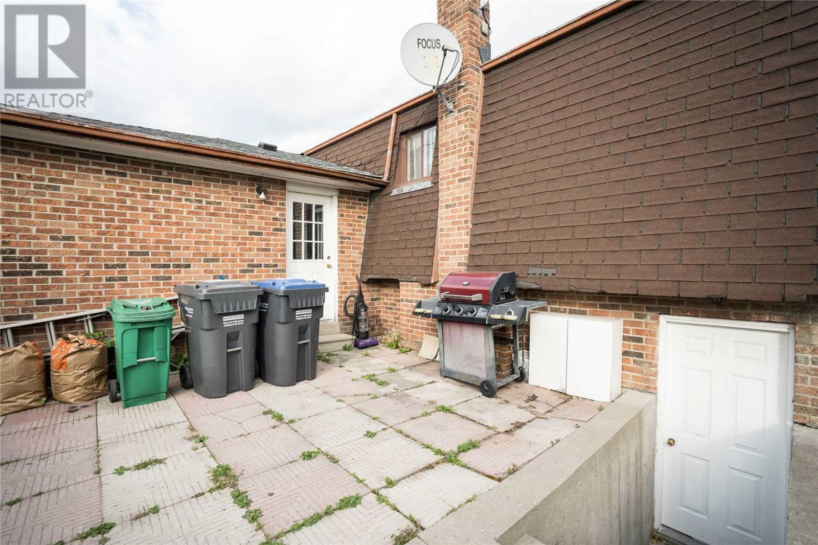 3906 Brandon Gate Dr, Mississauga, Ontario  L4T 3N8 - Photo 10 - W4593835