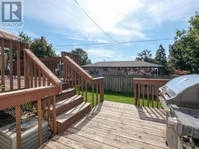 1319 Commerce St, Pickering, Ontario  L1W 1E1 - Photo 13 - E4594124