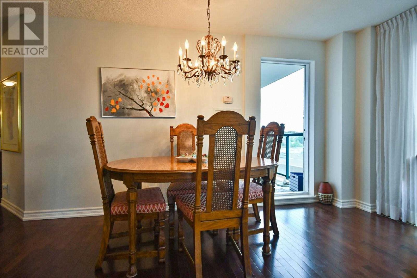 #422 -18 Harding Blvd, Richmond Hill, Ontario  L4C 0T3 - Photo 9 - N4594077