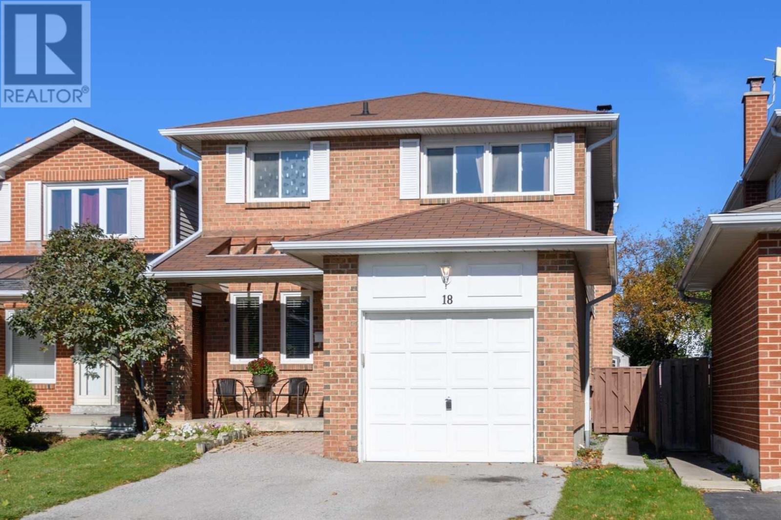 18 Summertime Crt, Brampton, Ontario  L6Z 2B4 - Photo 1 - W4593886