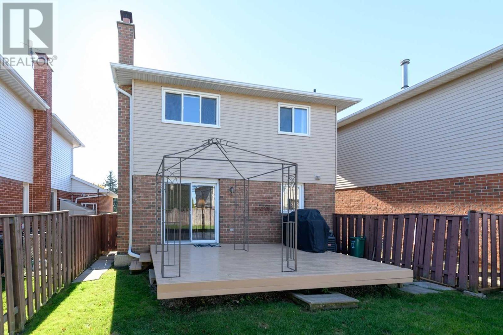 18 Summertime Crt, Brampton, Ontario  L6Z 2B4 - Photo 16 - W4593886