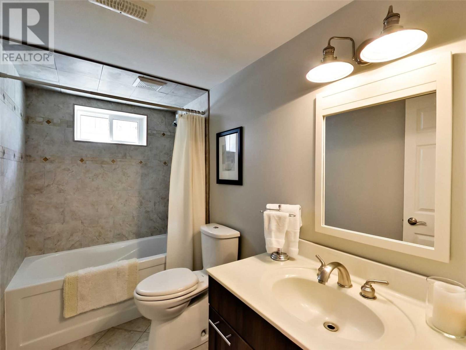 223 Elmhurst Dr, Toronto, Ontario  M9W 2L7 - Photo 16 - W4595166