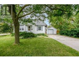 43 ROXBOROUGH RD, newmarket, Ontario