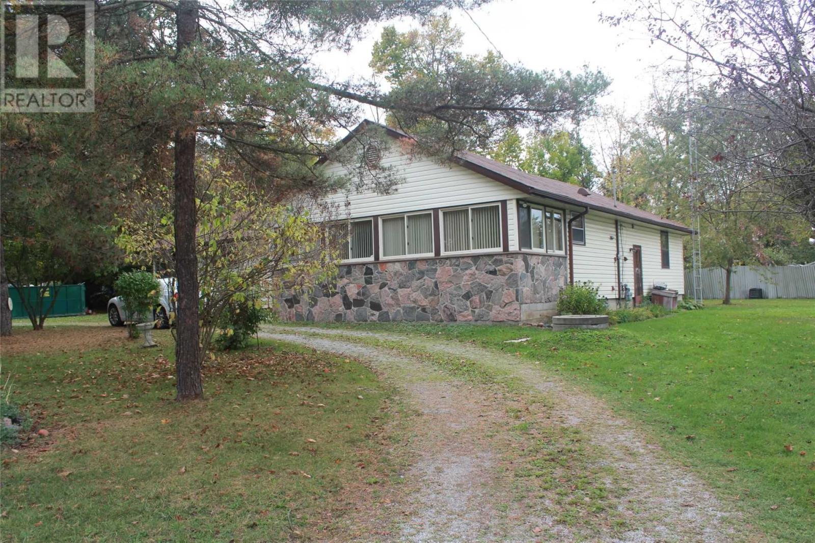 6 Boyers Rd, Georgina, Ontario  L4P 3C8 - Photo 2 - N4597100