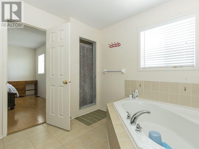 56 Travis Cres, Brampton, Ontario  L7A 0P2 - Photo 13 - W4597247