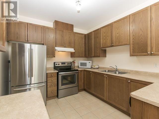 56 Travis Cres, Brampton, Ontario  L7A 0P2 - Photo 4 - W4597247