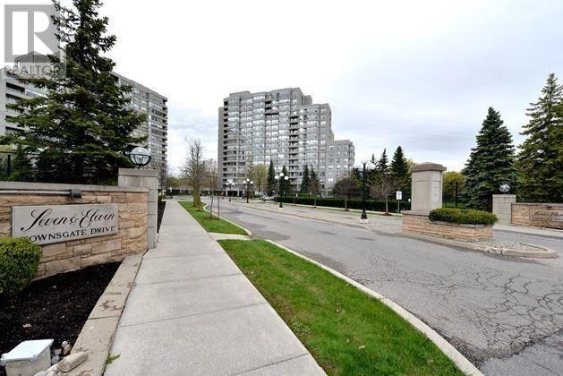 #102 -7 TOWNSGATE DR, vaughan, Ontario