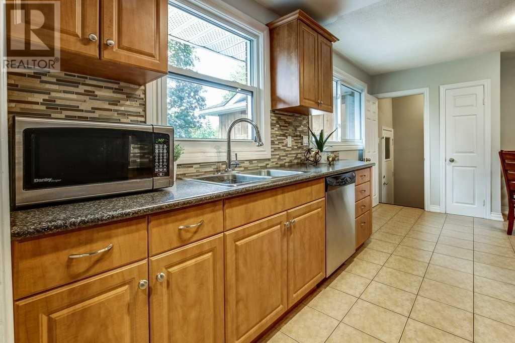 404 Simcoe Rd, Bradford West Gwillimbury, Ontario  L3Z 1Y9 - Photo 8 - N4598222