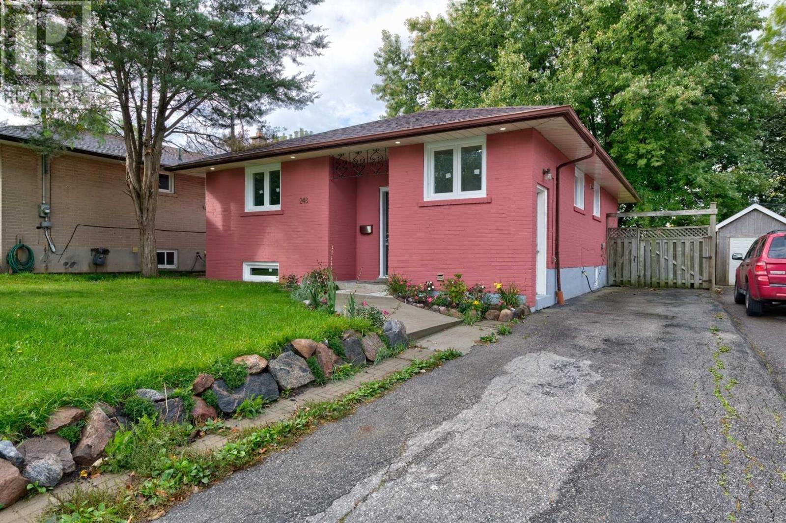 248 Randall Cres, Toronto, Ontario  M1M 3K4 - Photo 1 - E4599166