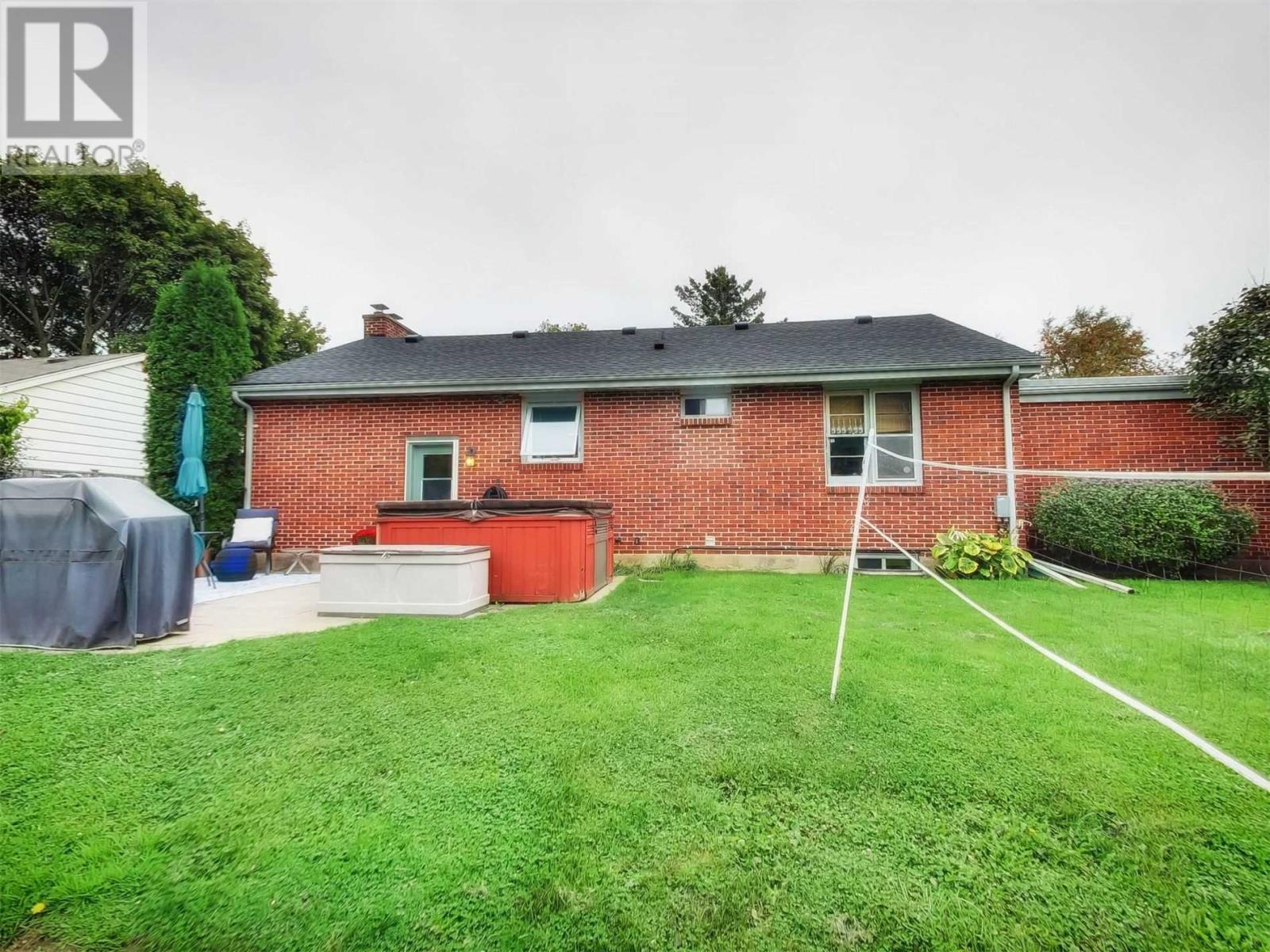 313 Gardenview Dr, Burlington, Ontario  L7T 1K8 - Photo 20 - W4599405