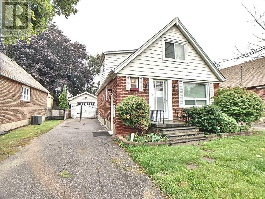 19 Westchester Rd, Toronto, Ontario  M6M 2S4 - Photo 1 - W4599477