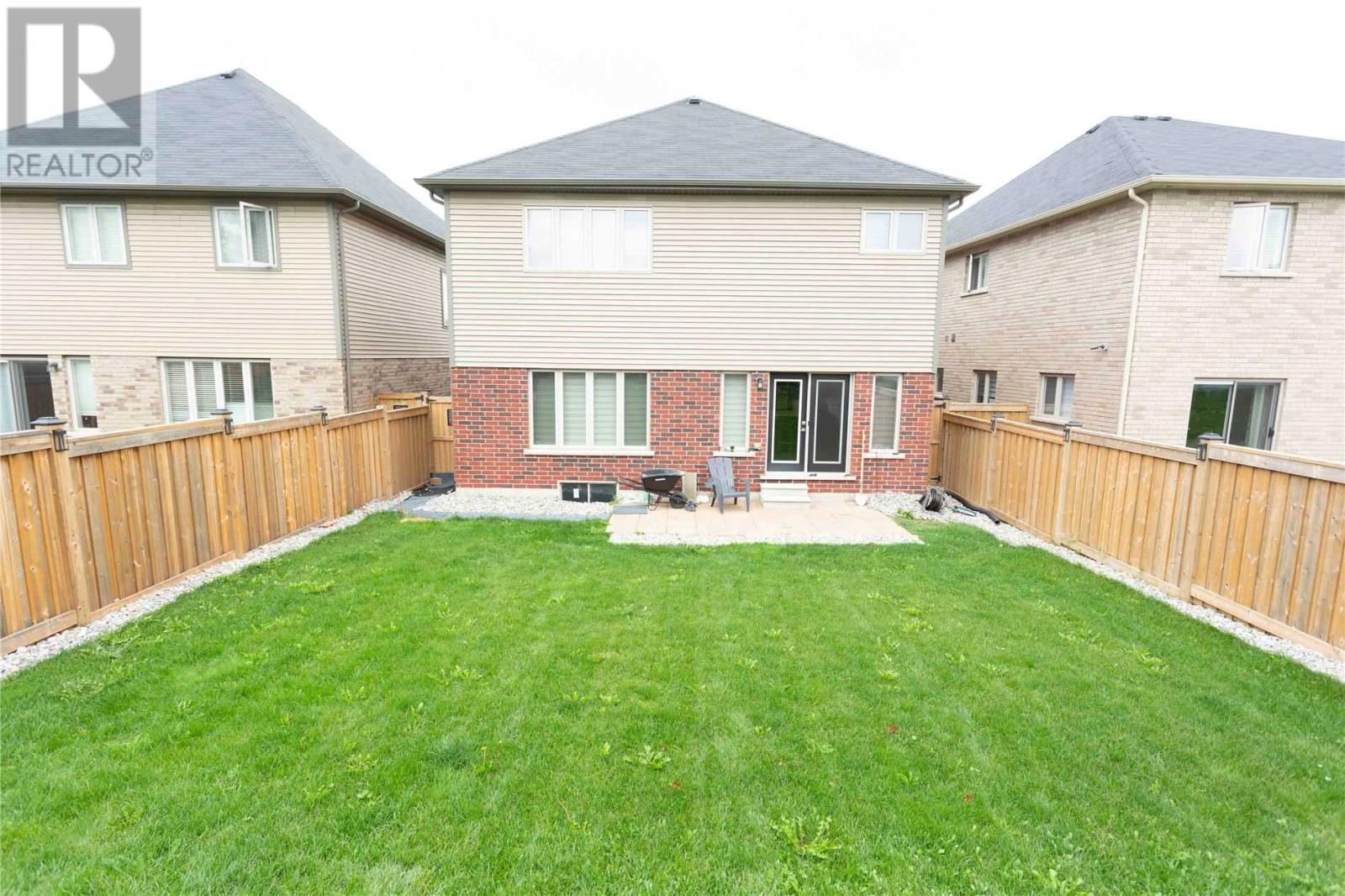 27 Dyment Crt, Hamilton, Ontario  L9G 0E1 - Photo 20 - X4599399