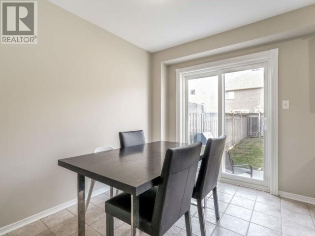 3835 Forest Bluff Cres, Mississauga, Ontario  L5N 7V1 - Photo 6 - W4599569